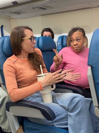 Woman loses job over controversial viral video! 😱 Viral Aisle Seat Incident Leads to Job Loss, Lawsuit, and Internet Infamy A viral in-flight video shows a pregnant woman asking to swap for an aisle seat, but another passenger flat-out refused. That refusal got intense, and after another passenger stepped in, the video blew up online. The passenger who refused ended up losing her job over the backlash. Now, she’s suing both the airline and the person who filmed it, claiming it caused her unjust