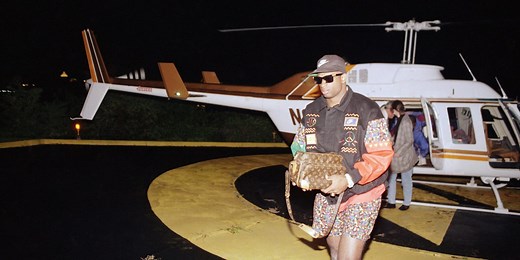 25 years ago, Deion Sanders played an NFL game then flew to join the Braves in the NLCS