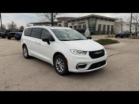 2026 Chrysler Pacifica Limited Chicago, Evanston, Highland Park, Deerfield, Northbrook