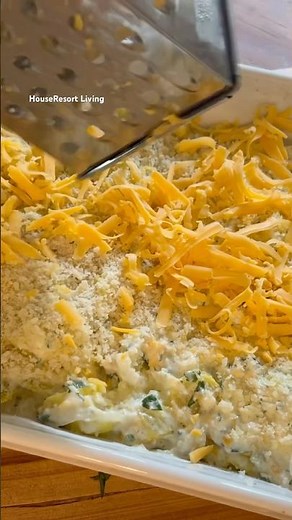 Cold weather squash casserole, even better the next day👍