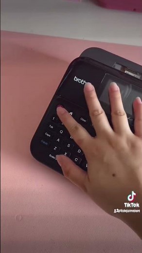 Make kitchen labels using the Brother Ptouch D600 | Talamakes #LabelPrinter #smallbusiness #diy
