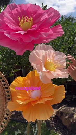 Celebrate Your Birthday with Giant Flowers in Los Angeles