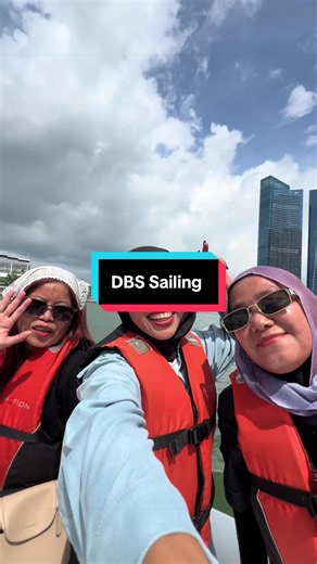 DBS Sailing at Marina Bay: Scenic Singapore Cruise