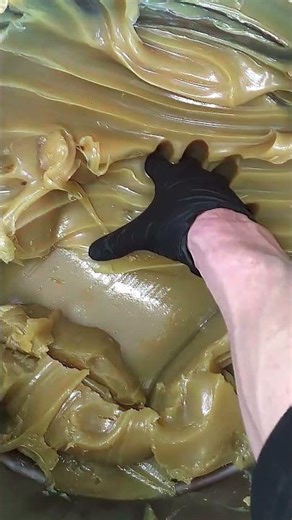 Don’t Use Wrong Grease! ⚠️ #facts #shorts #factshorts #trend