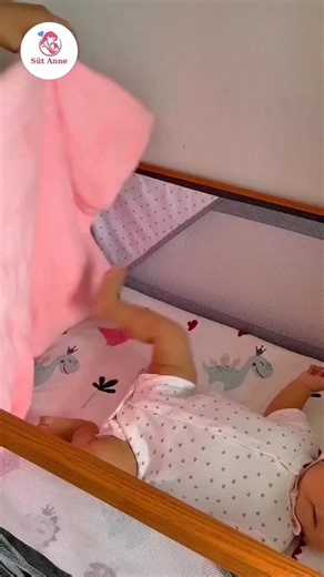 new_born_care_ on Instagram: "“Baby care made simple—little tips for big comfort 👶💛 Do’s ✔️ Don’ts ❌ Safe, gentle & loving every day.” DM FOR credit or removal 📌📌📌 ##BabyCare #NewMomTips #BabyTips #BabySafety #ParentingHacks #BabyHealth #BabyWellness #MomLife #DadLife #InfantCare #BabyRoutine #BabyDevelopment #GentleParenting #NewParents #BabyLove"