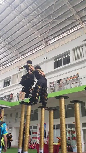 ＃雪州安邦玄龍體育會 2022 Rawang Cup Lion & Dragon Dance Competition High Poles Category #万挠杯 @Anggun City #赛前練習 Youtube頻道 https://youtube.com/playlist?list=PLcNgGEYfIFmcIIJ3_9cj2dC6_KyZMAaAZ #UncleBen9666 #马来西亚狮王争霸赛 #liondance #新年舞獅 #2020CNY #舞狮 #AcrobaticLionDanceChampionship #高桩舞狮 #舞獅表演 #世界龍獅日 #KualaLumpur #VisitMalaysia #KualaLumpurCity #Selangor #Malaysia #万挠杯 #RawangCup #Rawang #AnggunCity #傳統南獅 #高樁南獅 #夜光龍 #请點讚分享關注