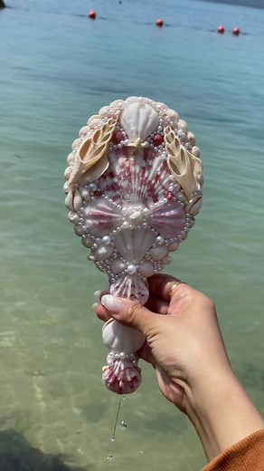 Handmade Mermaid Shell Mirror: Bring Beach Vibes Home
