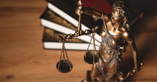 L'avocat Juan Branco suspendu en appel pour avoir violé le secret de l’enquête pour viol le visant
