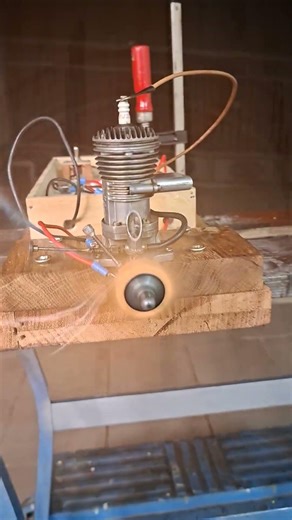 Super Cyclone 10cc spark engine from 1939. Aggressive