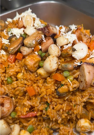 BUFFET CRIOLLO ILIMITADO Semana Santa más de 30 Platos (Entradas ensaladas guisos fondos) variedad de postres !!! 🔥 Ingredientes : Pescado, Sal , Ají Limo , Culantro , Ajo Molido , Quion, Pimienta y Limon 1er local: 📍Jr. Nazca 135 - Jesús Maria 👉 Ref. 1/2 Cuadra del Centro comercial La Rambla de la Av Brasil Cdra 7. 🔥Precio en sede Jesus Maria: S/40 soles por persona (Jueves 02 Viernes 03 sábado 04 y domingo 05) 2do local: 📍Jr. Pomabamba 155 - Breña 👉 Ref. 1/2 Cuadra de la estación Quilca 