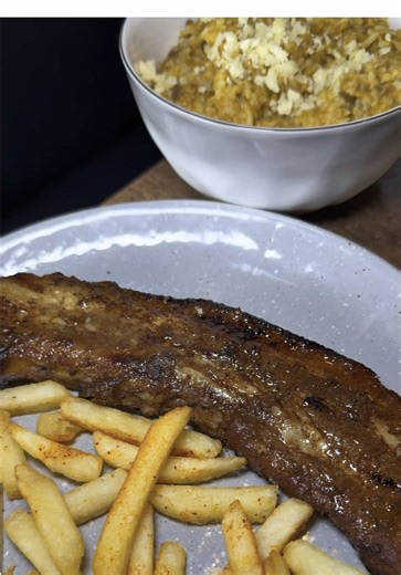 6 años desde que mi papi dejó el mundo terrenal para cuidarnos y guiarnos desde arriba... de seguro con su plato favorito 🤍 las costillas de Moros y Cristianos! No hay mejor homenaje para el que visitar su lugar favorito y pedir su plato favorito... y por eso decidimos sacarlo en PROMO este 25 de marzo, para juntos, sentirlo un poco más cerca. 🙏🏻 Ven este miércoles 25 y pide la PROMO de 2 x 1 🥩 #moro #guayaquil #homenaje #entremorosycristianos #familia