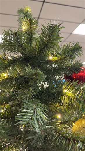 Vice Mayor Randy McBroom, his wife Joy McBroom, City of Columbia HR Generalist Krissy McNeely, and countless other volunteers from local organizations recently came together to spread holiday cheer by wrapping community donated gifts for @maury_county_public_schools students during one of their heartwarming Christmas Treasures Events. The program allows students to use points earned through their hard work in academics, attendance, and behavior to choose gifts for their loved ones creating a mea