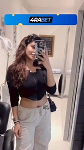 Soundarya nanjundan #actress ,#thoppul ,#serialactress ,#navel | Mokka Sumo