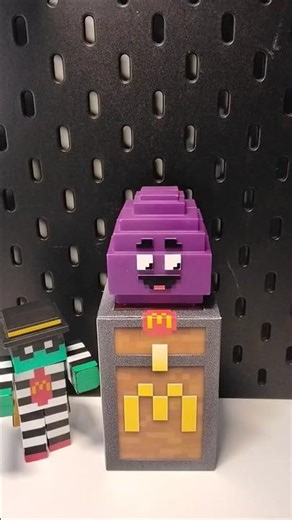 Unboxing a Mcdonalds Minecraft Blind Box