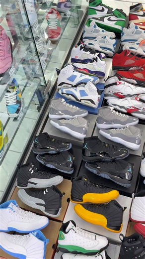 Saturday Morning Drop 1/31/26 🔥 🚨 Please Read ‼️ These will be available Tomorrow At 11AM 🚪 First Come First Come First Serve 🏃‍♂️ What Doesn’t Sale Hits eBay At 1PM 🕐 (Eastern Time) 🗣️ PSA ….For Those New To The Party….. These aren’t your regular Preowned shoes most resell stores carry. Each and every shoe is cleaned inside out , top and bottom to the best of our ability by trained professionals with years of experience using nothing but the best cleaning products in the game ✅ Don’t beli
