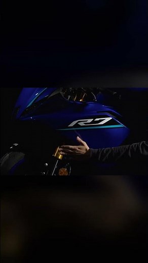 New YZF R7 Design: Skinny Proportions