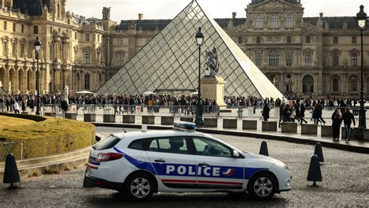 Paris prosecutor reports 4 more arrests in connection with Louvre jewel heist