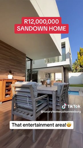 Imagine entertaining your friends & family here!🥰 #luxuryliving #sandown