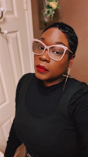 Pixie cut gang, which color the best, jet black, red, ginger orange? #PixieCut #PixieHair #PixieStyle #ShortHair #ShortHairDontCare