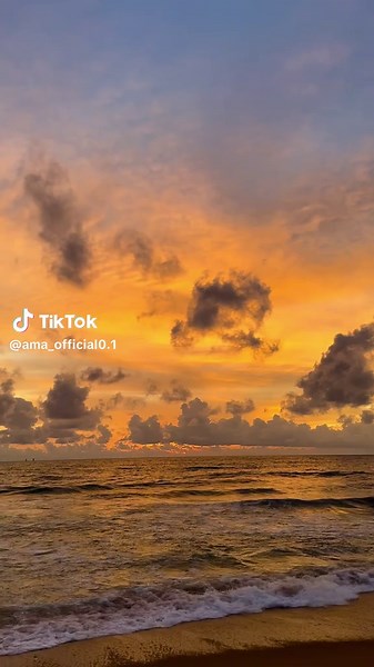 Evening Beach Vibes: A Mind Relaxer for Peaceful Moments