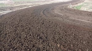 Grade Harrow and roll @vipmotocross that's how we roll 👊 Track open again tomorrow 10am till 4pm gates open at 8.30am NN6 7SN Spares van, food van, GS Photography, medic etc... We will update you in the morning around 7.30am so please check Facebook before you leave 👍 Cheers all..... Vip x | VIP Motocross