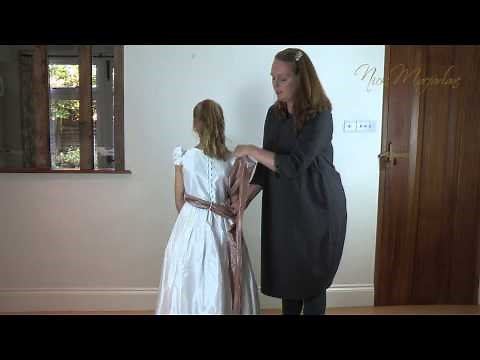 How To Tie A Sash Bow On A Dress