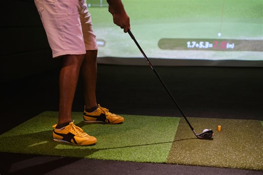 New indoor golf and entertainment center opens in NE Ohio