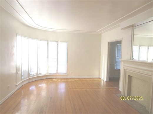 5640 W 6th St Unit 1, Los Angeles, CA 90036 | Homes.com