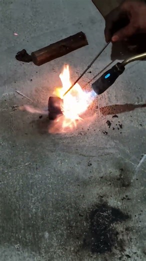 Cleaning of injection nozzle