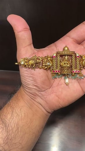 ✨ Gen Z brides, your choker era starts right here.