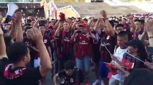 We already miss our fans in China... listen to their chants! I tifosi rossoneri in Cina già ci mancano... sentite i loro cori! #weareacmilan | AC Milan