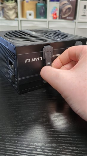 Built-In CABLE MANAGEMENT On A PSU?! - Lian Li RB0750B ATX 3.1 PSU #lianli #psu #RB0750B