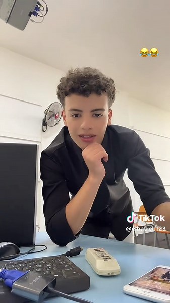 يلا بينا 😂😂😂😂#جامعة_هيليوبوليس #هندسه #engnering #العاشر_من_رمضان #اسماعليه_بلدنا💛💙