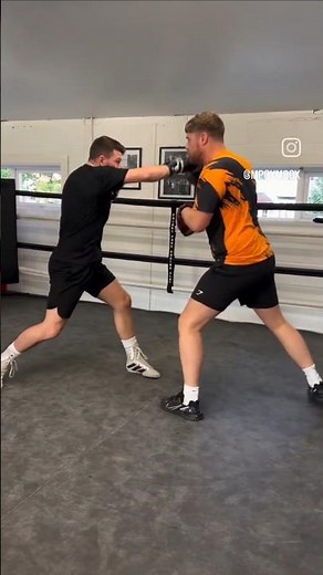 Boxing training 🥊 Pad work