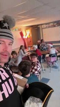 Surprising a Class by Singing “Jingle Bells” 🔔🎄
