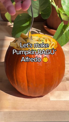 Delicious Pumpkin RAGÚ® Alfredo Recipe