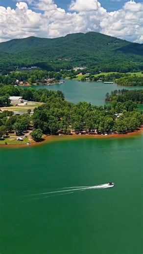 Incredible & Amazing Lake Chatuge Hiawassee GA - Beautiful Lake in the North Georgia Mountains!!