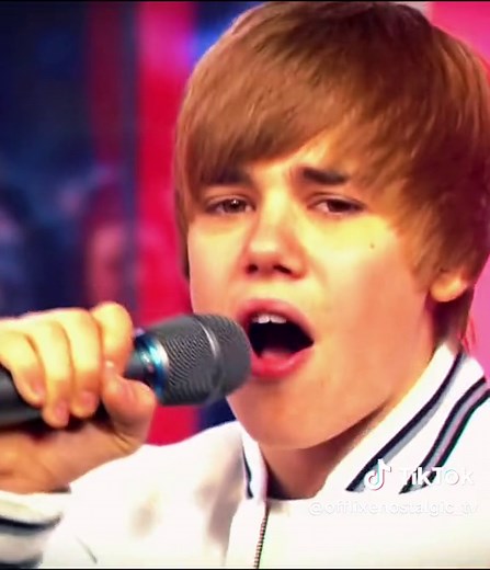 Justin Bieber Live Performance of Baby on Sunrise in Australia