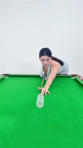 Crazy Pool Aiming 😂 瞄準練習中的爆笑瞬間 #台球 #Billiards #Funny