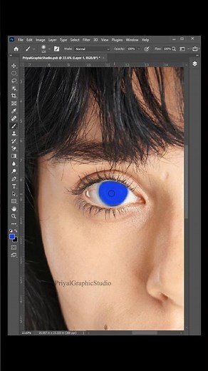 The Best Way to Change the eye color in Photoshop!