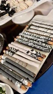 2 color+3 sprinkles: elegant Pretzels rods. Easy Tutorial for Chocolate Dipped Treats #howtodip