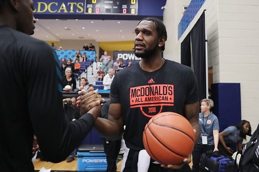 Who was drafted as the #1 pick ahead of Kevin Durant in the 2007 NBA Draft and where is he now?