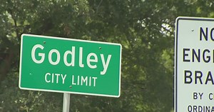Godley ISD's new kindness pledge sparks debate, controversy