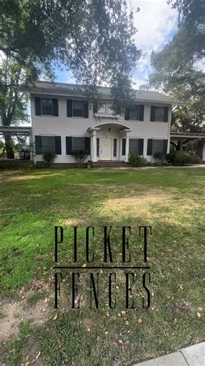 Scene Scout 🎥 on Instagram: "🎥 Picket Fences(1992-1996) POV: You just spotted the Brock family home from Picket Fences 👀🏡 Who remembers this show? 👇🏼 🎬Did you know?: Picket Fences was created by David E. Kelley, the same mind behind Ally McBeal, The Practice, Boston Legal, & Big Little Lies. This was one of his first big TV hits. 📍211 Highland Pl, Monrovia, Ca Follow for more locations!"