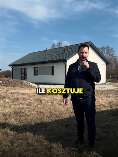 Wybuduj swój wymarzony dom szybko, łatwo i bez stresu🏡 Oferujemy ☑️projekt ☑️produkcję ☑️montaż na działce Już teraz wejdź na solidmodular.com i pobierz nasz katalog oraz cennik aby dowiedzieć się więcej. 🏡Dom prezentowany na filmie to SM 105 A, wariant F: https://solidmodular.com/solid-modular-105 #dom #budowadomu #dommodułowy #domszkieletowy #solidmodular