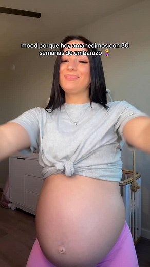 mood porque hoy amanecimos con 30 semanas de embarazo 🤰 | Betty Armas