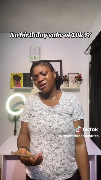 E nor dey normal to do egui 😩😭#foodtraypluginbenincity #cakepluginbenincity #cakesinbenin #bakerinbenincity #affordablecakesinbenin #rosettefoodnpastries