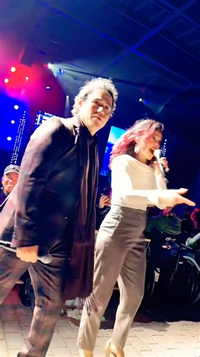 Broadway stars Adam Jacobs & Isabelle McCalla sing Once and For All LIVE at EPCOT 🎭✨