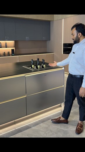 67K views · 638 reactions | A kitchen that thinks, moves, and works with you — welcome to the power of automation. #AestheticInterior #modernclosetdesign #LuxuryLiving #kitchendesign | Aesthetic Interior | Facebook