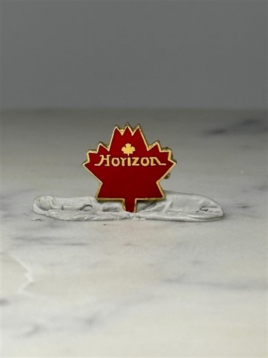 Horizon Canada Maple Leaf Pin: Red Enamel Gold Tone - Travel Souvenir - Etsy